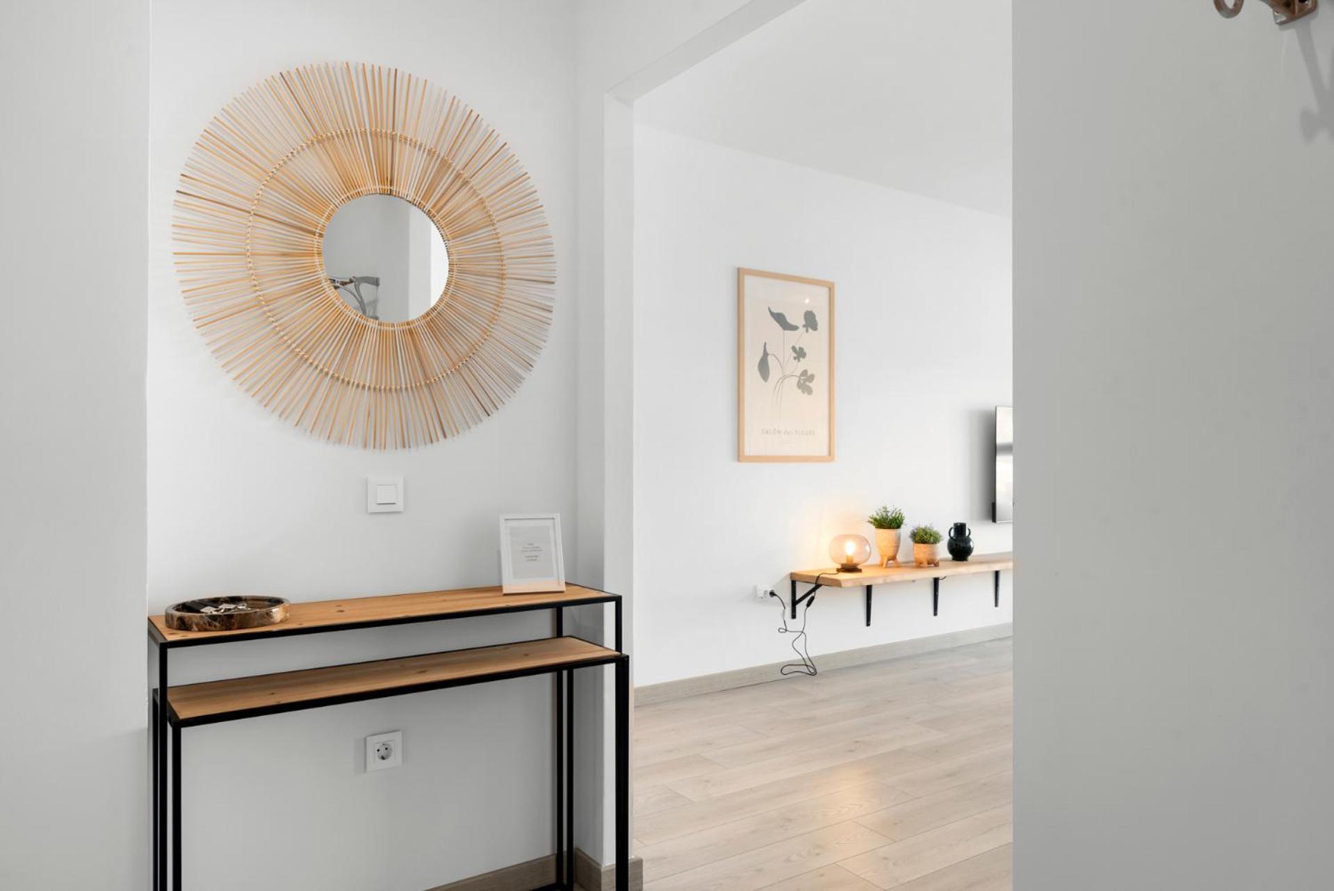 Beautiful 2-Bedroom Apartment Near Center And Beach 埃斯特波纳 外观 照片