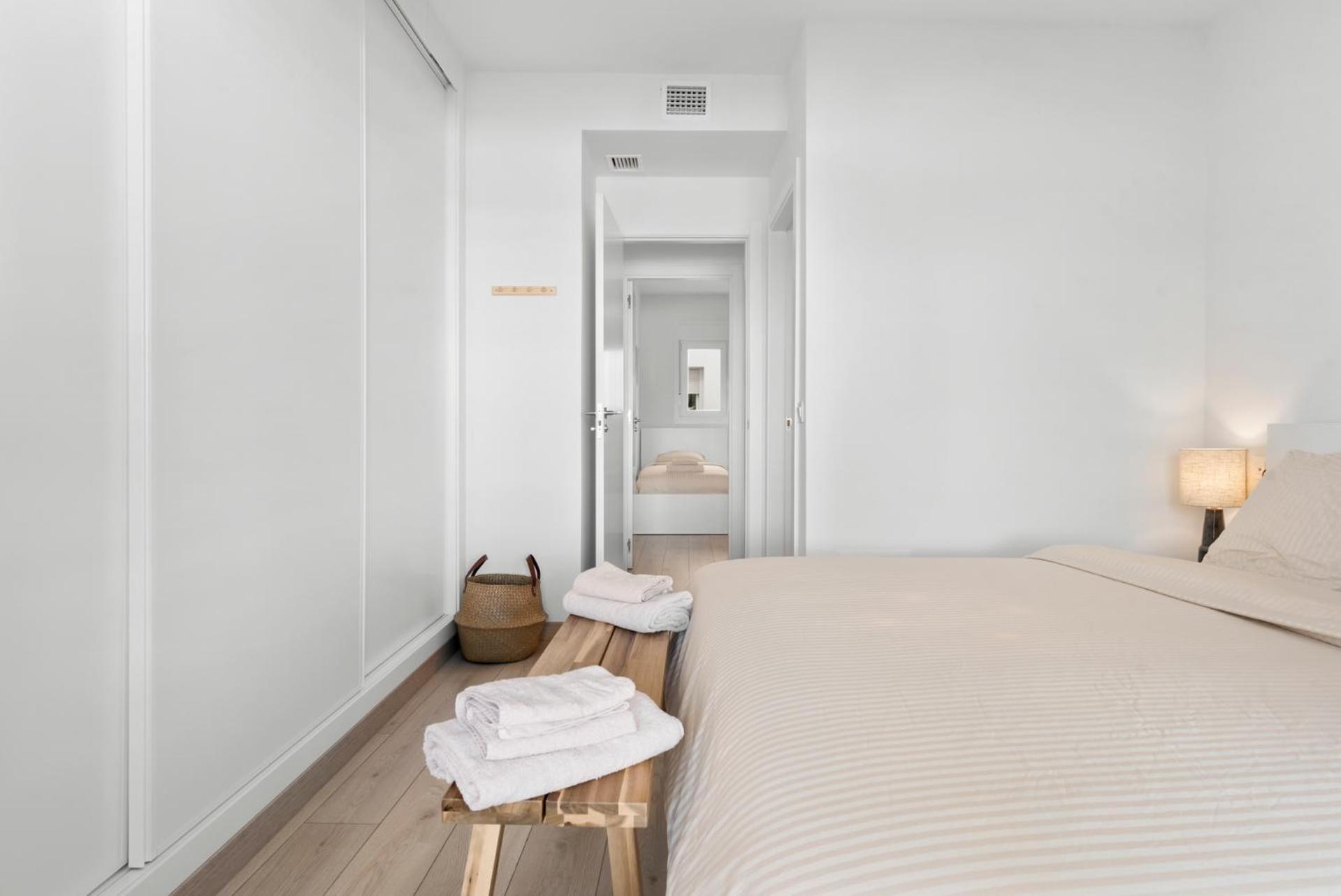Beautiful 2-Bedroom Apartment Near Center And Beach 埃斯特波纳 外观 照片